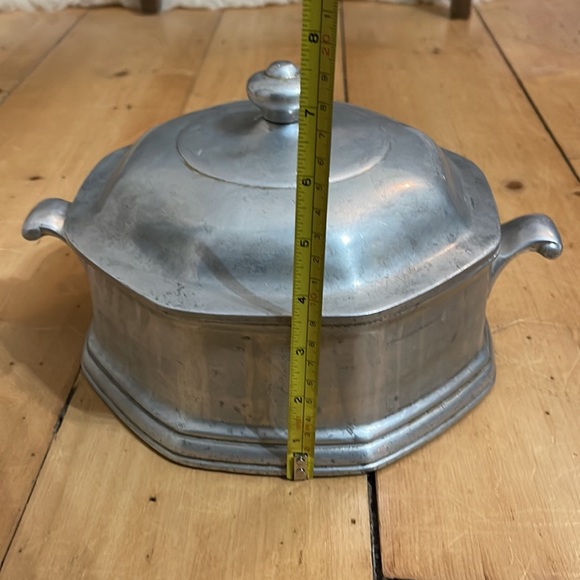 Wilton Armelate cookware - Picture 2 of 6